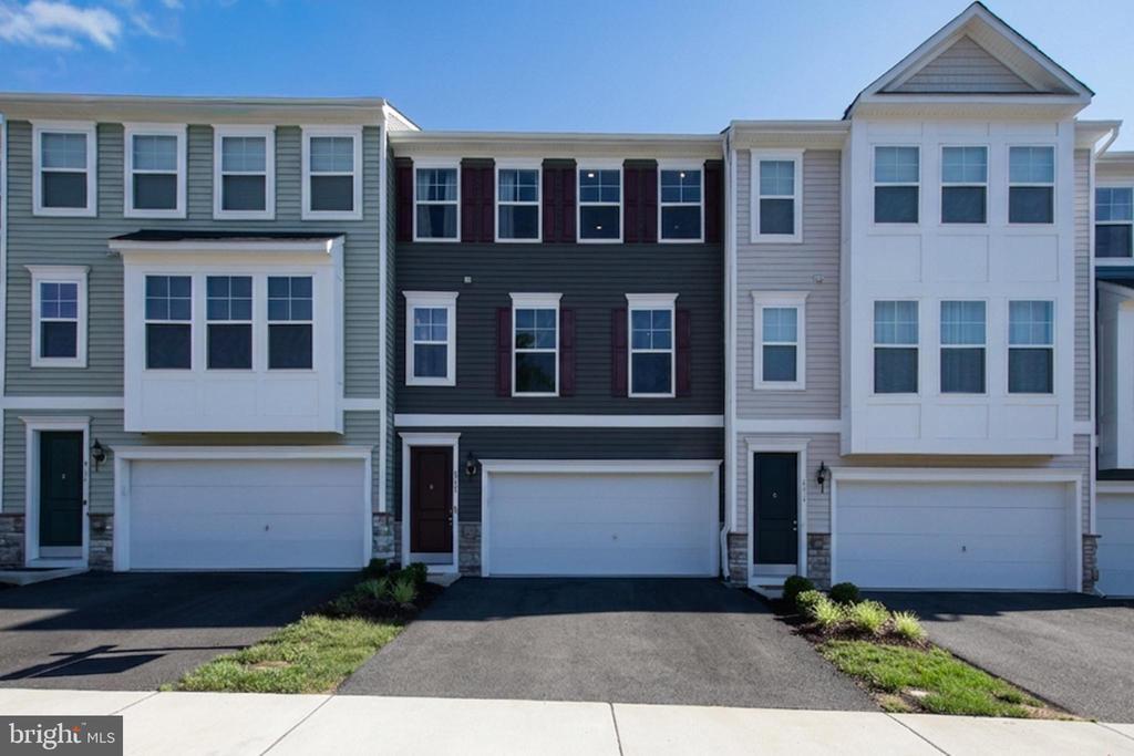 4014 Shire Meadow Lane, Triangle, Virgínia 22172, Estados Unidos