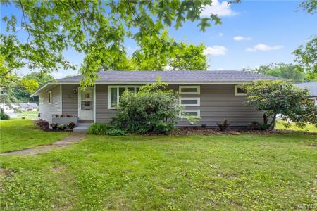 13 Memory Lane, Clay, New York 13212, USA