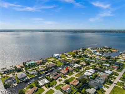 5815 SW 1st Place, Cape Coral, Florida 33914, USA