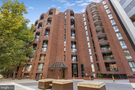 1099 22nd Street NW , 104, Washington, District Of Columbia 20037, USA