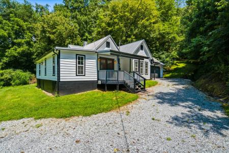 890 Indian Gap Rd, Sevierivlle, Tennessee 37876-1312, USA