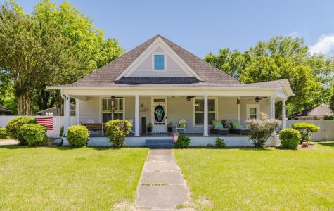 107 E Sullenberger Avenue, Malvern, Arkansas 72104, USA
