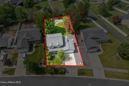 2411 N Mackenzie DR, Post Falls, Idaho 83854, États-Unis