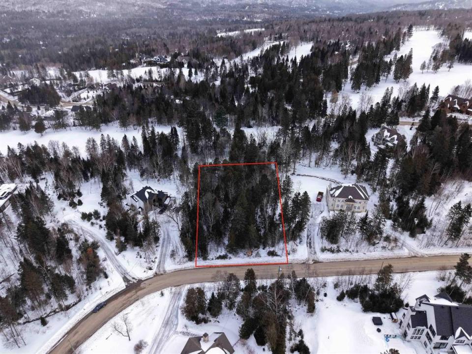 Rue du Doral, Morin-Heights, Quebec J0R 1H0, Canada