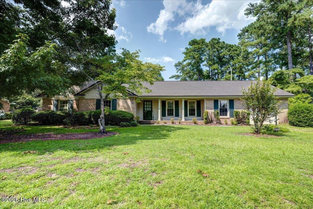 4904 Hillandale Road, Trent Woods, North Carolina 28562, USA