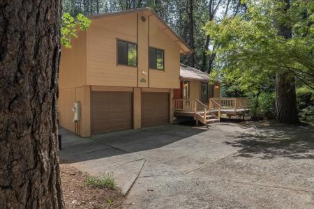3995 Lakemont Drive, Arnold, California 95223, USA