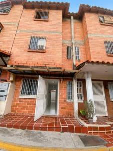 Casa Thownhouse Bosque verde, Guatire, Miranda 1221, Venezuela