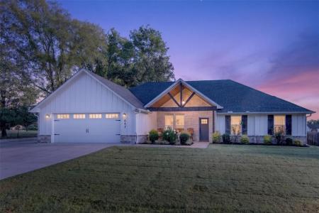 647 Oklahoma Street, Van, Texas 75790, USA