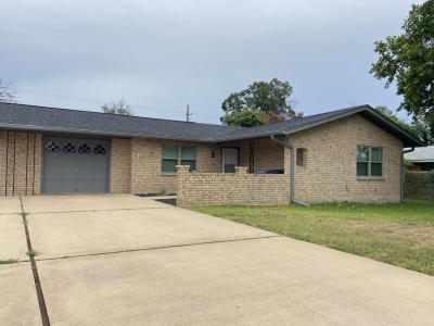 205 A&B N Manor Dr, Kerrville, Texas 78028, USA