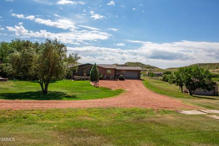 3535 East River Road, Medora, North Dakota 58645, USA