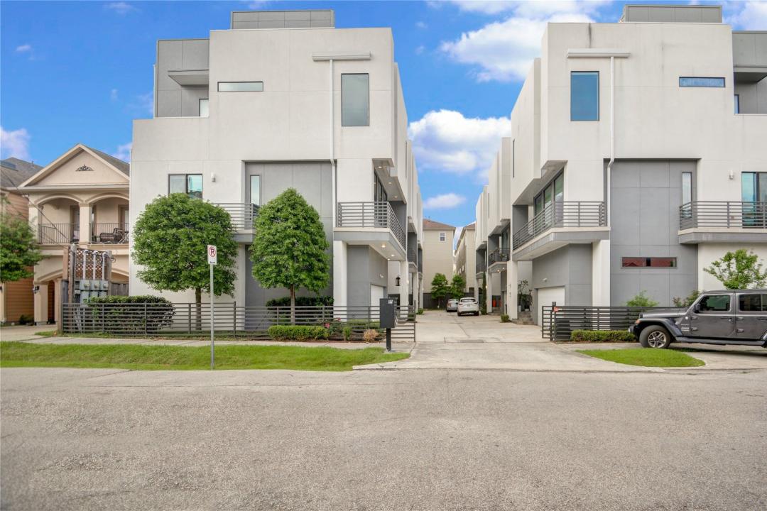 5634 Petty Street unit: B, Houston, Teksas 77007, USA