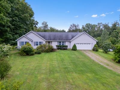 1152 Burbank Road, Quincy, Michigan 49082, USA