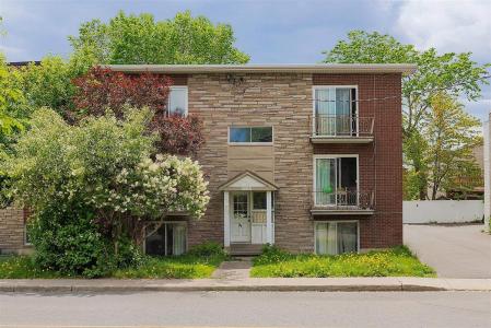 884  Rue Cartier, Longueuil (Le Vieux-Longueuil), Quebec J4K 4C4, Canadá