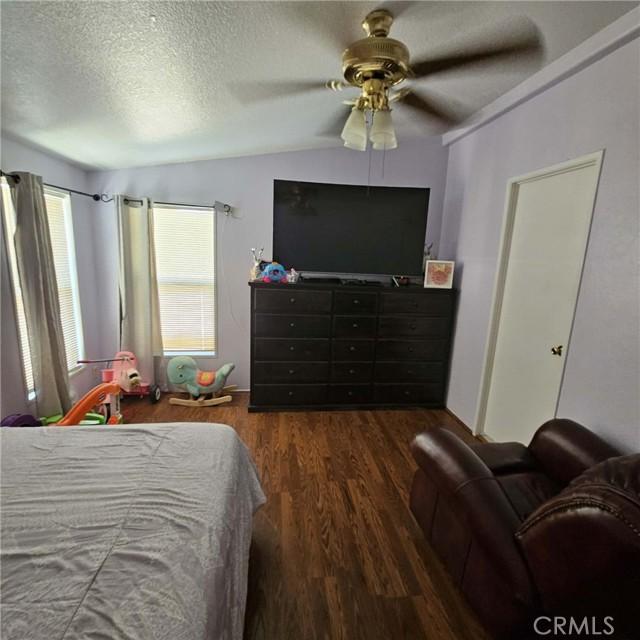 16600 Downey, 27, Paramount, Califórnia 90723, Estados Unidos