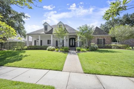 19204 Bellerive Court, Baton Rouge, Louisiana 70809, USA