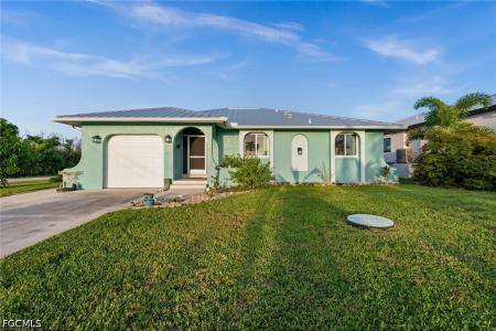 2498 Sapodilla Lane, St James City, Florida 33956, USA