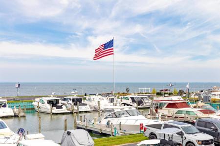 65 Sea Ray #7, Harrison Twp, Michigan 48045, USA