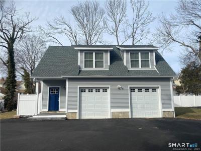 8 Svea Avenue #C, Branford, Connecticut 06405, États-Unis