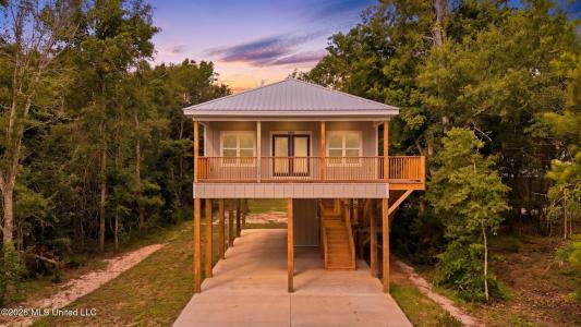5235 Clermont Boulevard, Bay Saint Louis, Mississippi 39520, Amerika Birleşik Devletleri