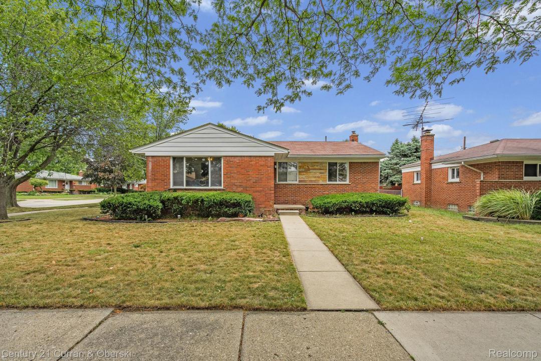 27227 W Pleasant Ridge Street, Dearborn Heights, Michigan 48127, USA