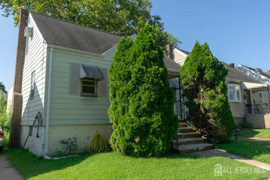 -46 Southside Avenue, South River, New Jersey 08882, États-Unis