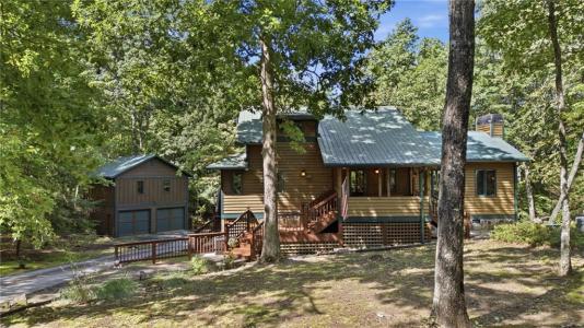 39 Brenary Drive, Lakemont, Georgia 30552, USA