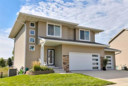 416 SE 13th Street, Grimes, Iowa 50111, États-Unis