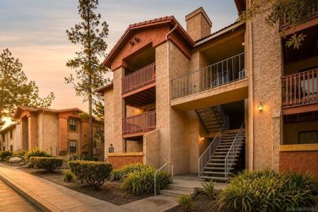 12067 Alta Carmel , 58, San Diego, California 92128, USA