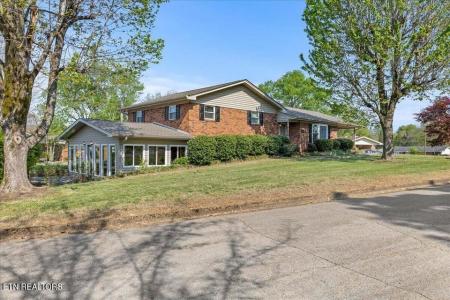 610 Hudson St, Athens, Tennessee 37303, USA