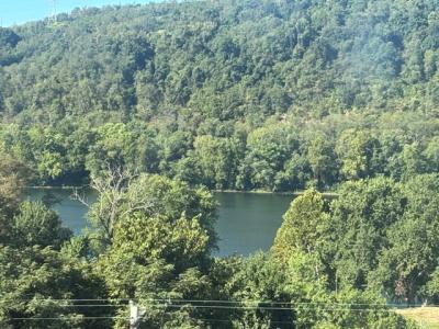 900 Ridge Ave, New Cumberland, West Virginia 26047