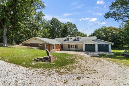 10292 Old Litchfield Trail, Litchfield, Illinois 62056, Estados Unidos