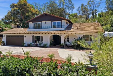 12781 Barrett, Santa Ana, California 92705, USA