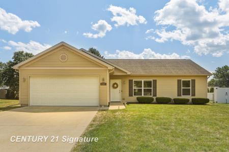 2187 Moonglow, Saginaw, Michigan 48603, USA