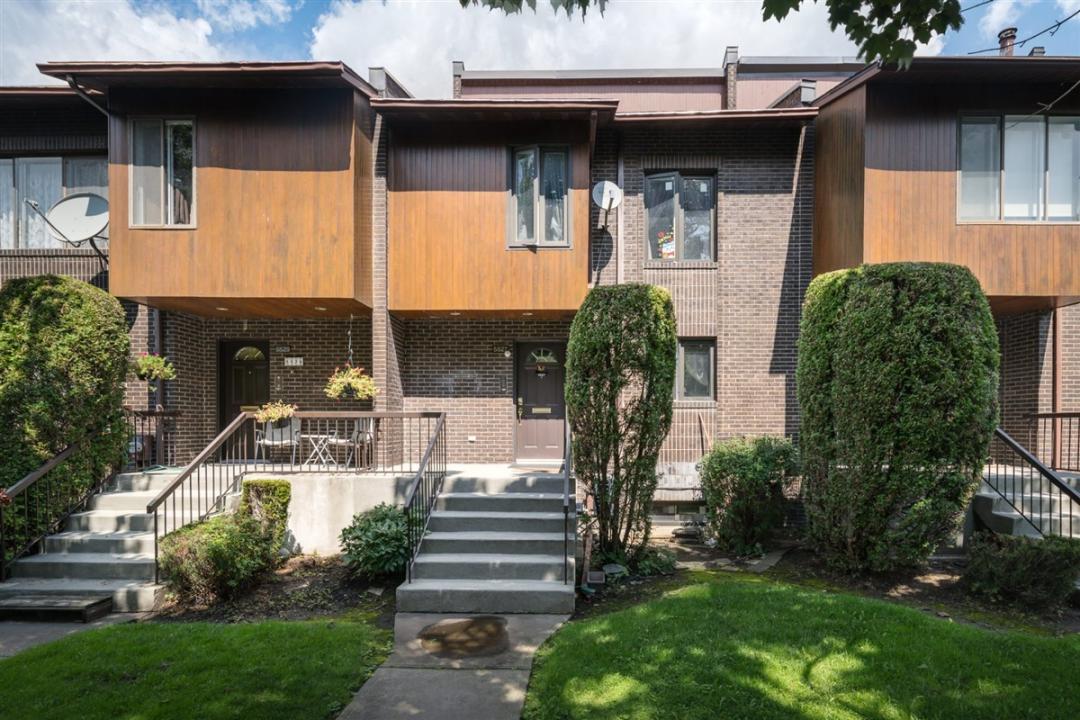 5527 Av. Ashdale, Côte-Saint-Luc, كيبيك H4W 3A3, كندا