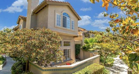 648 Warwick Avenue, Thousand Oaks, California 91360, USA