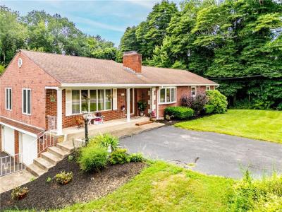 136 Jenckes Hill Road, Lincoln, Rhode Island 02865, USA