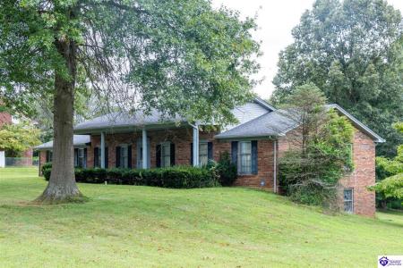 202 S Hillcrest Drive, Vine Grove, Kentucky 40175, USA