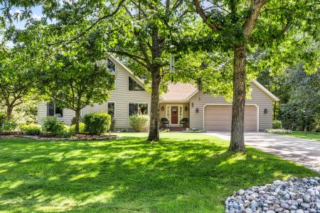 320 Maid Marian Way, Roscommon, Michigan 48653, USA
