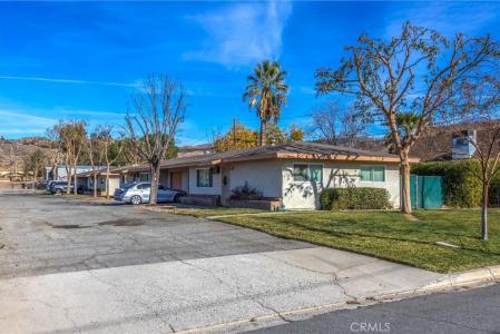 32390 Avenue D, Yucaipa, California 92399, USA