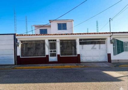 Manzana B Parcela N. 28-B. Urbanización Parque Residencial Araguaney. Municipio Santiago Mariño, Turmero, Aragua 2115, Venzuela