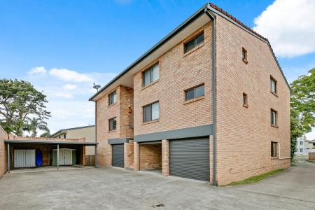 3/34 Goonawarra Drive, Mooloolaba, QLD 4557, Australia