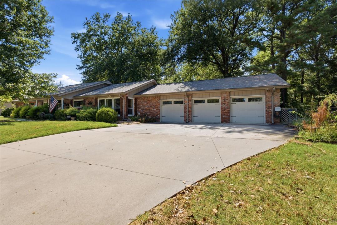 2905 Robin Lane, Muskogee, Oklahoma 74403, USA