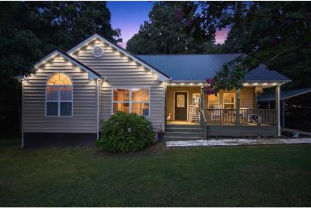 293 Morris Dr, Tracy City, Tennessee 37387, USA