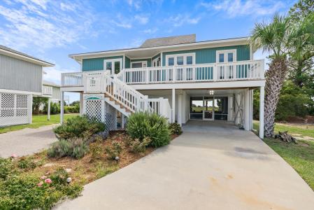 17 Nautical Watch Way, St Helena Island, South Carolina 29920, USA