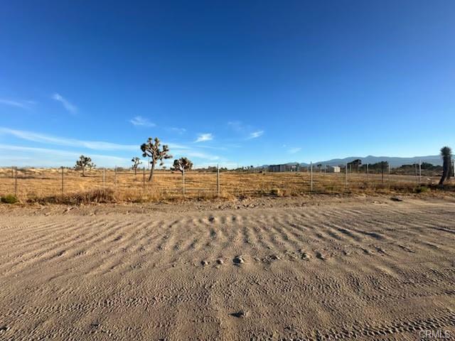 0 Caughlin, Phelan, Californie 92371, États-Unis
