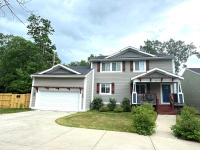2 Maple Vlg Court, Ann Arbor, Michigan 48103, USA
