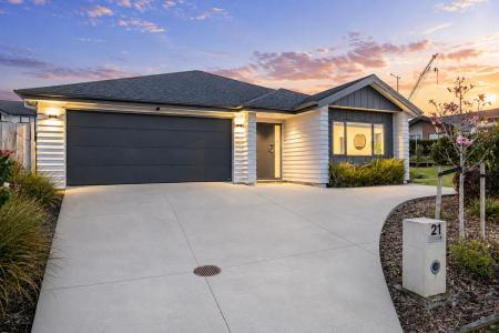 21 Vintry Drive, Kumeu, Auckland 0810, New Zealand