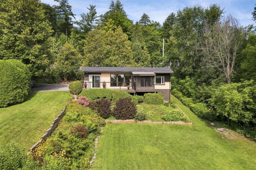 130 Ch. de la Rivière, Chelsea, Quebec J9B 2L6, Canadá