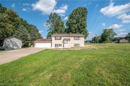 3907 S Schenley Avenue, Youngstown, Ohio 44511, USA