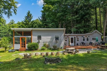30 Beach Road, Glen Spey, New York 12737, États-Unis